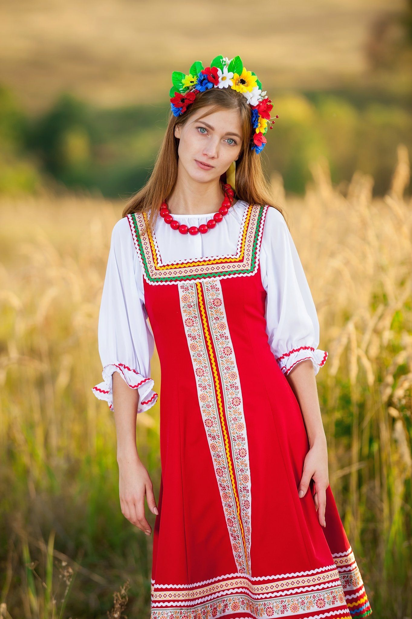 Women in Slavic costumes in Chelyabinsk