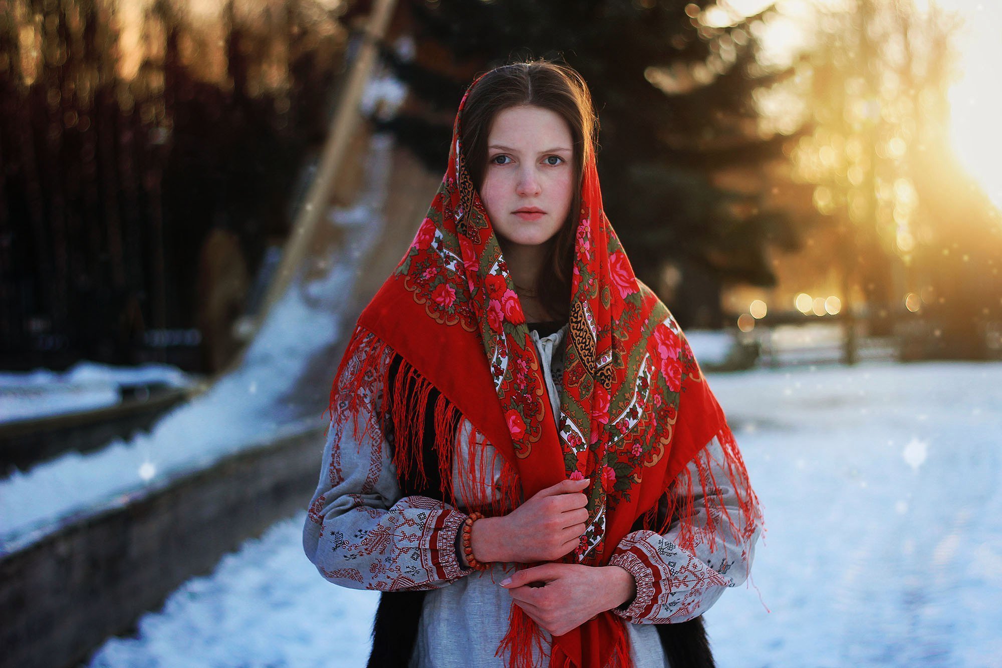 Girls in Slavic costumes in Chelyabinsk